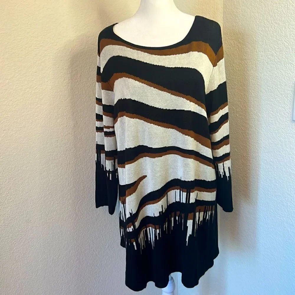 Beautiful Ruby Rd. Woman 3/4 Sleeve City Scape Tunic Sweater ~ Size 1X